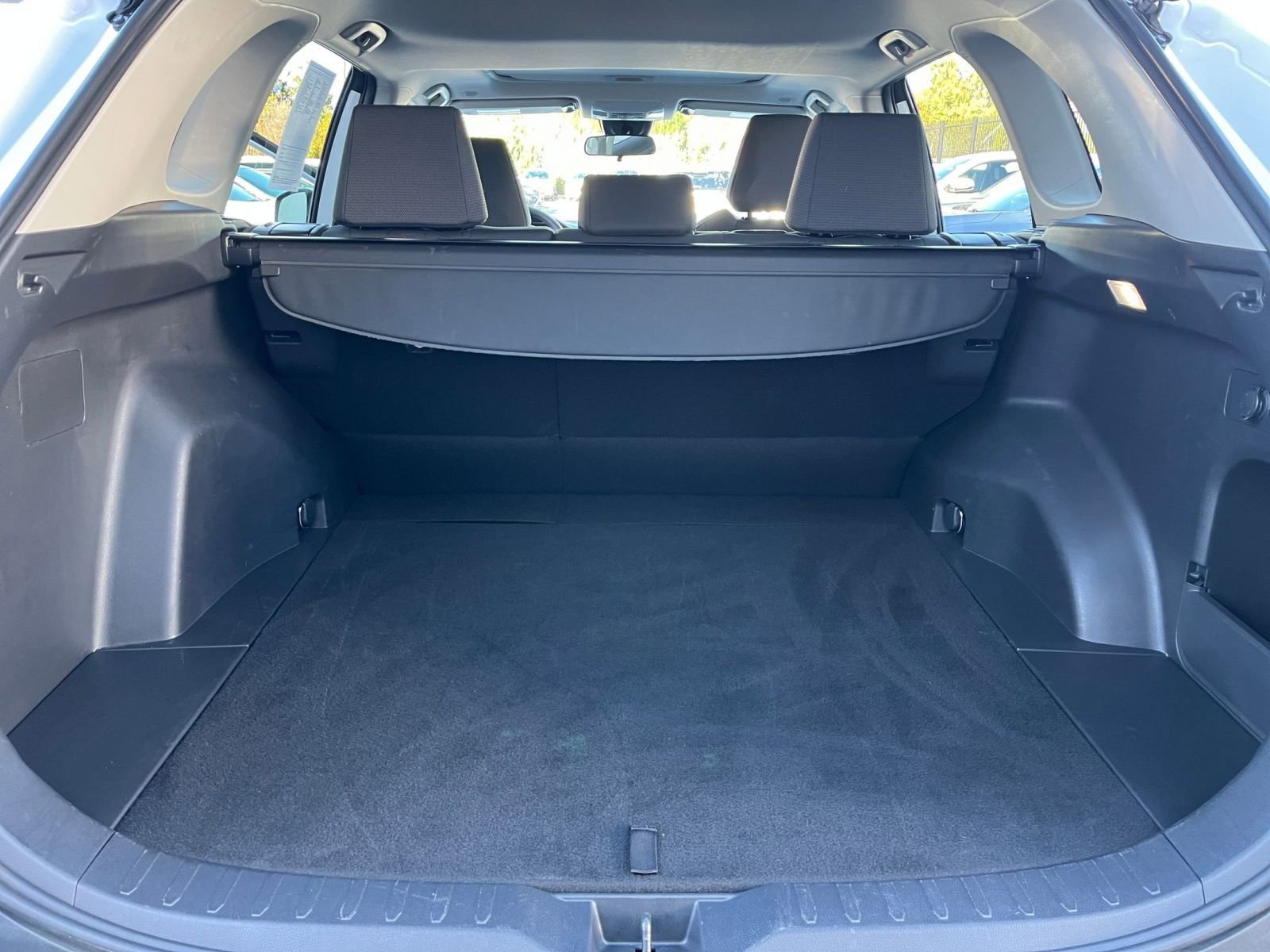 Thumbnail: 2025 Toyota RAV4 - 31