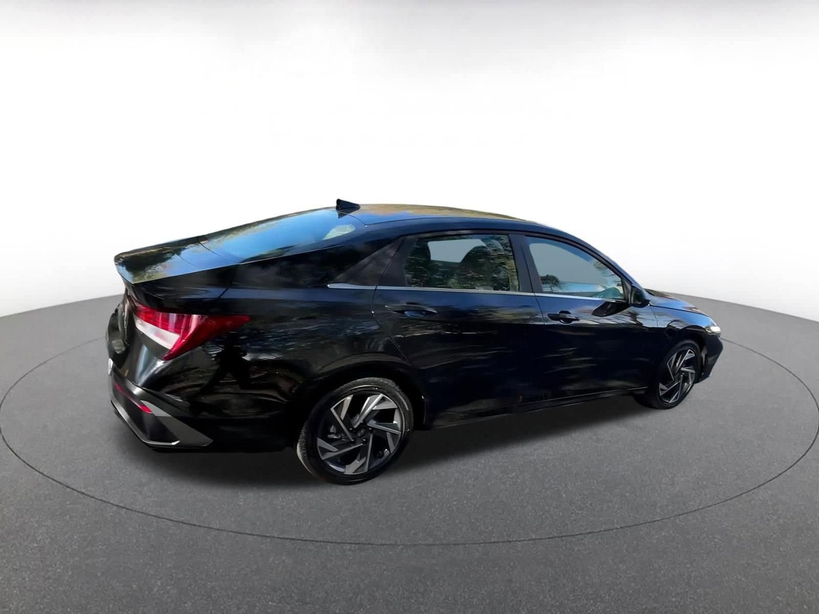 Thumbnail: 2025 Hyundai Elantra - 14