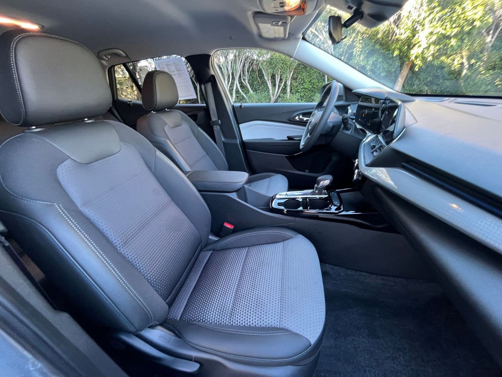 Thumbnail: 2025 Chevrolet Trax - 35