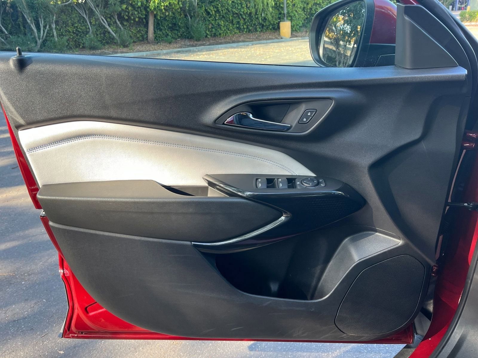 Thumbnail: 2025 Chevrolet Trax - 20