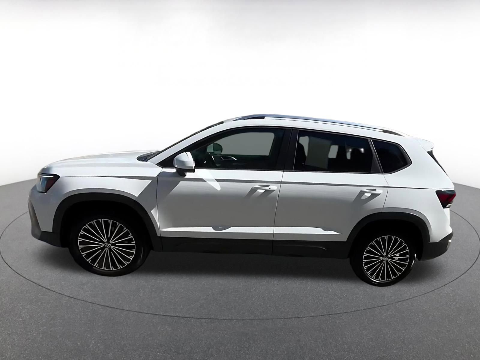 Thumbnail: 2025 Volkswagen Taos - 9