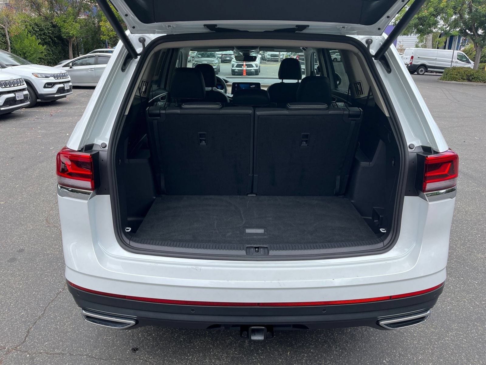 Thumbnail: 2026 Volkswagen Atlas - 34