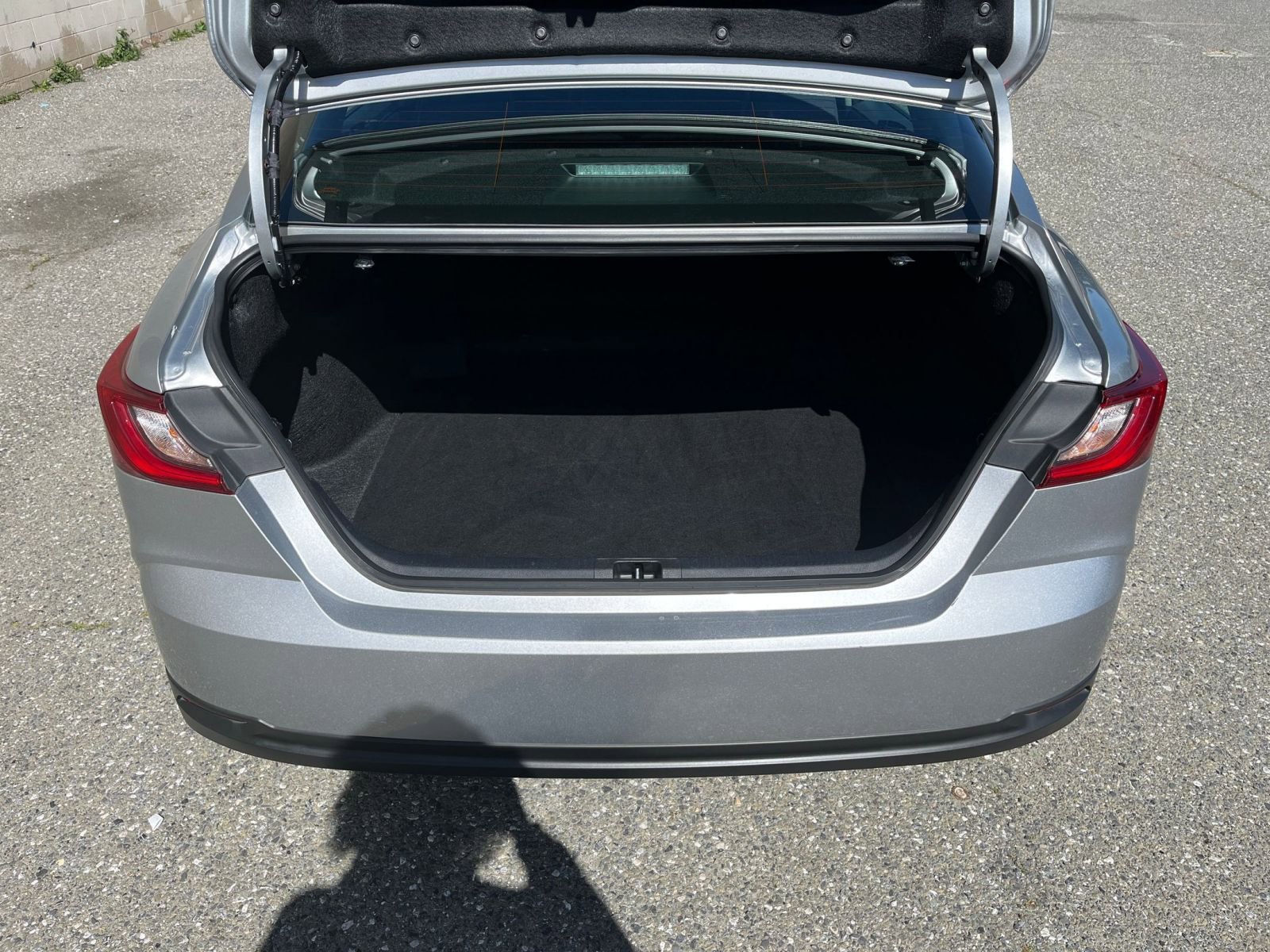 Thumbnail: 2025 Toyota Camry - 30