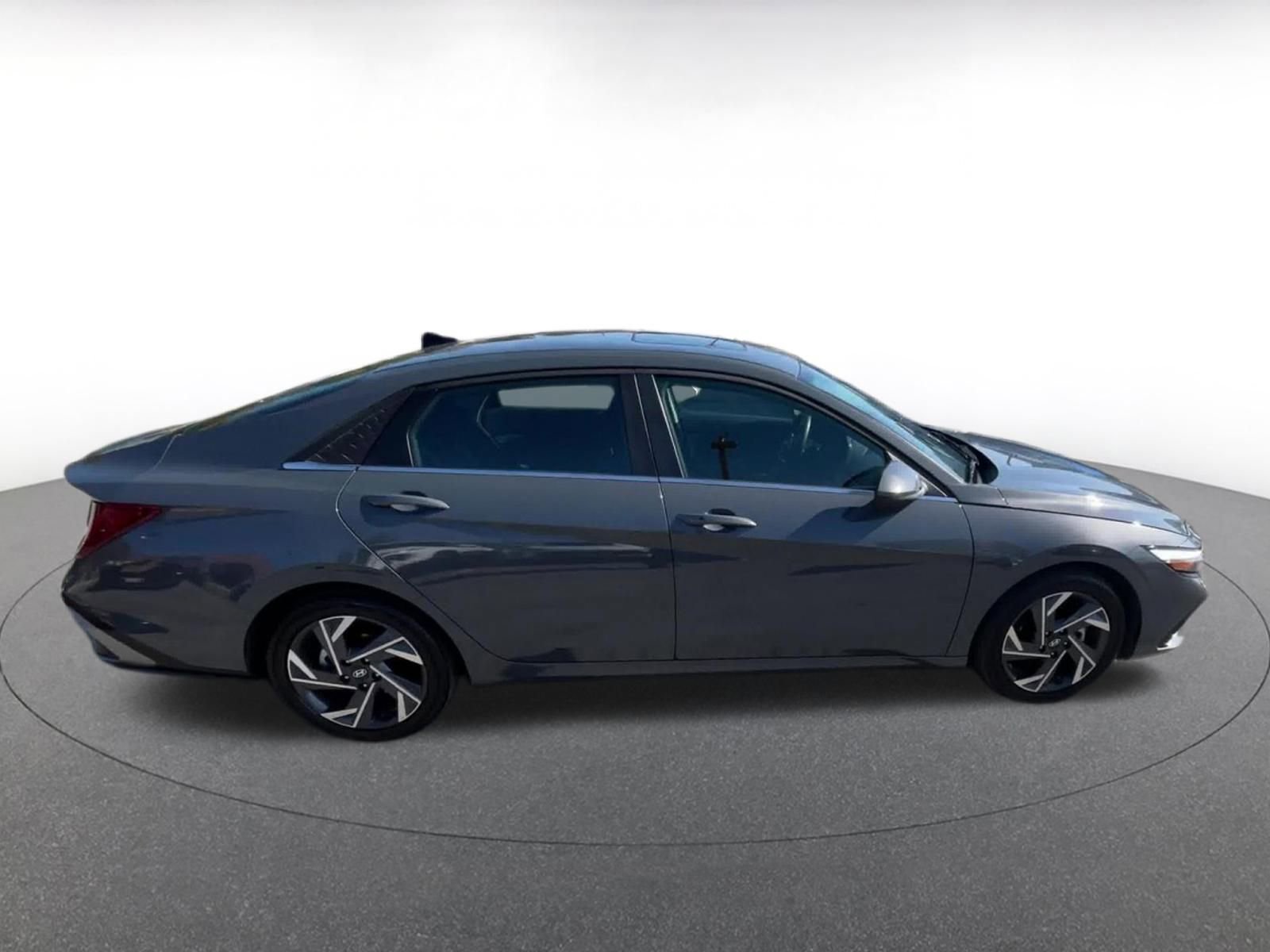 Thumbnail: 2025 Hyundai Elantra - 16