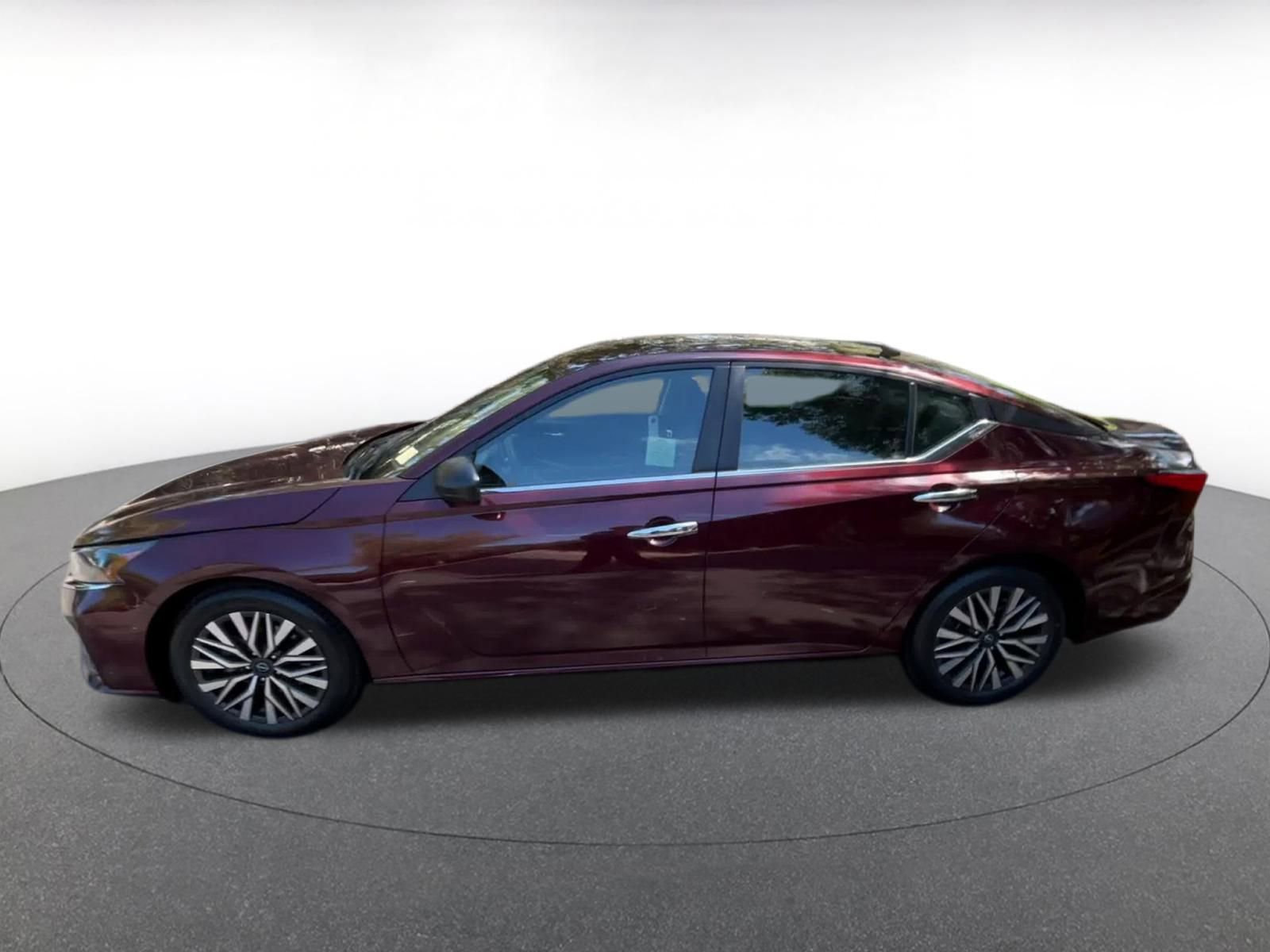 Thumbnail: 2024 Nissan Altima - 9