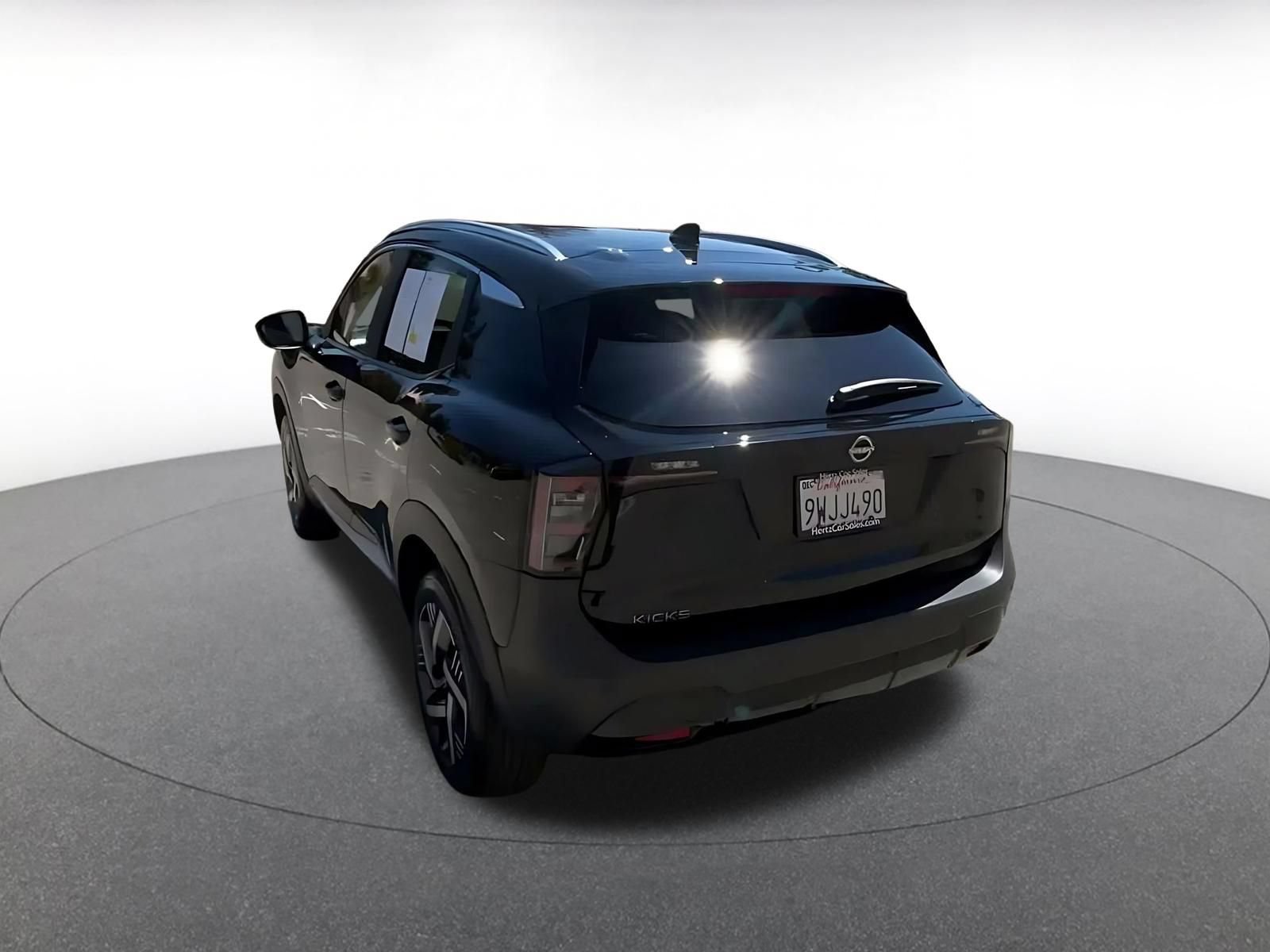 Thumbnail: 2026 Nissan Kicks - 9