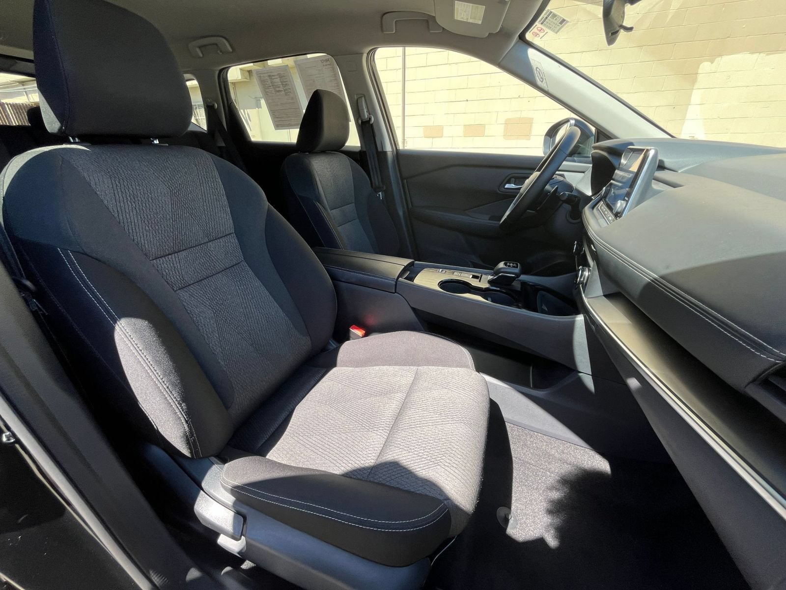 Thumbnail: 2025 Nissan Rogue - 33