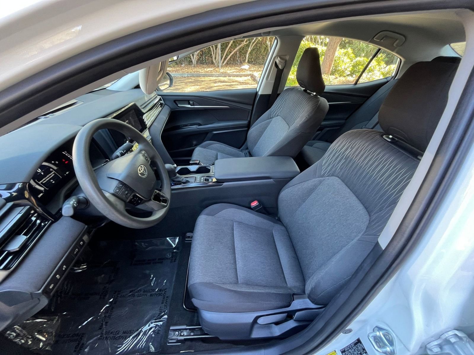 Thumbnail: 2025 Toyota Camry - 25