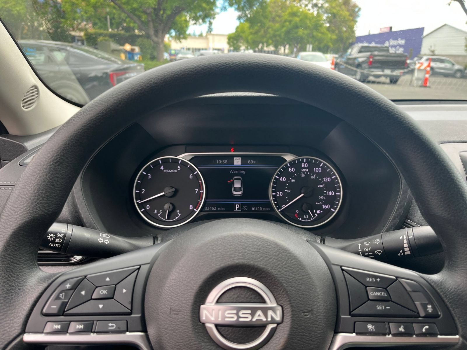 Thumbnail: 2025 Nissan Sentra - 25