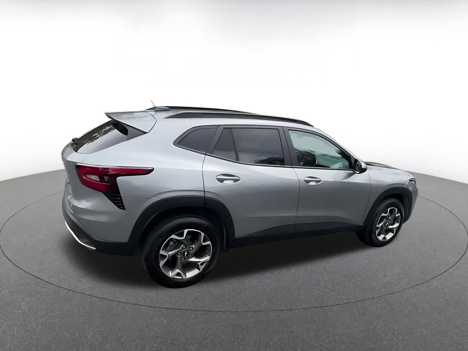 Thumbnail: 2025 Chevrolet Trax - 12