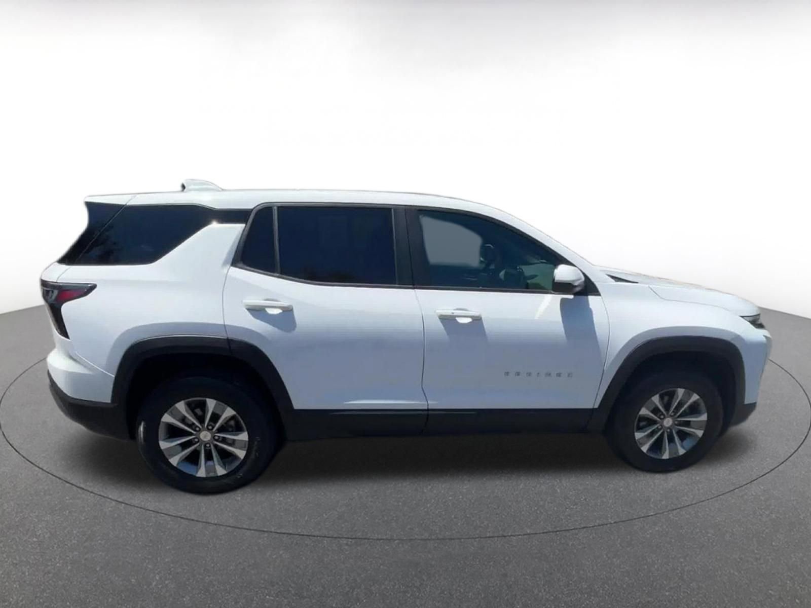 Thumbnail: 2025 Chevrolet Equinox - 16