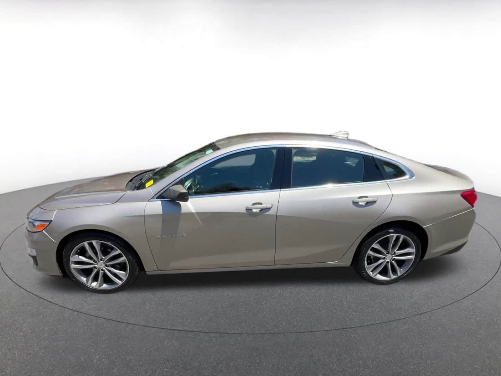 Thumbnail: 2024 Chevrolet Malibu - 9