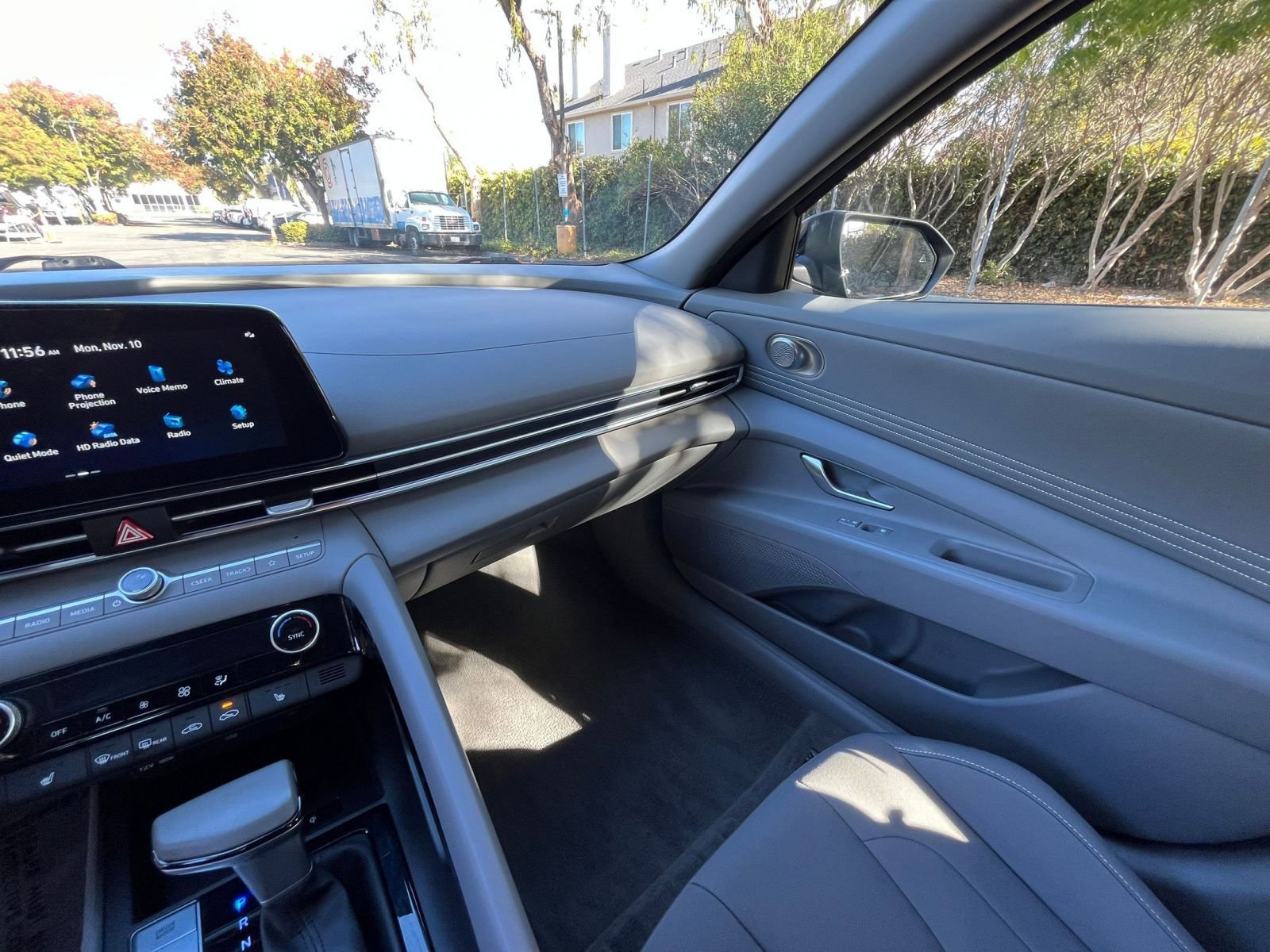 Thumbnail: 2025 Hyundai Elantra - 33