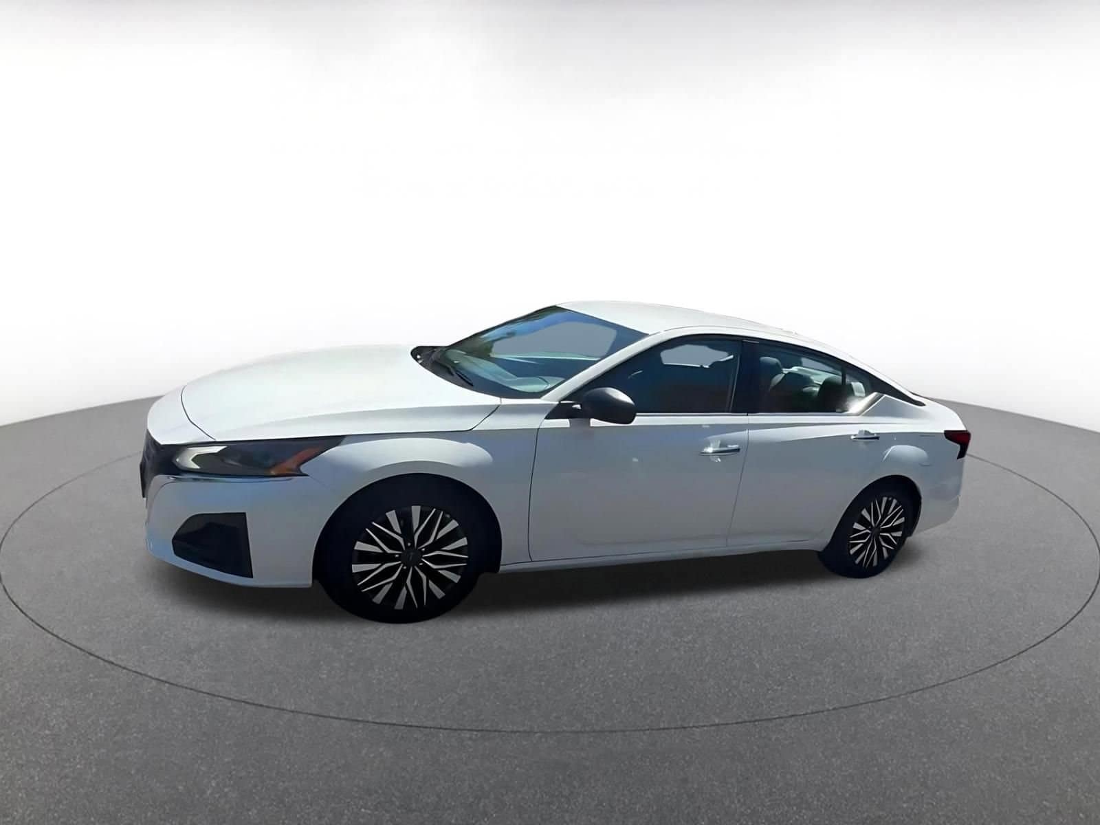 Thumbnail: 2025 Nissan Altima - 8