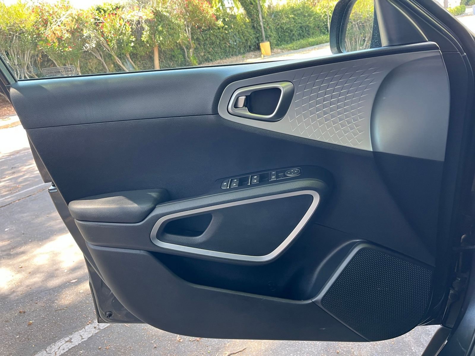 Thumbnail: 2023 Kia Soul - 20
