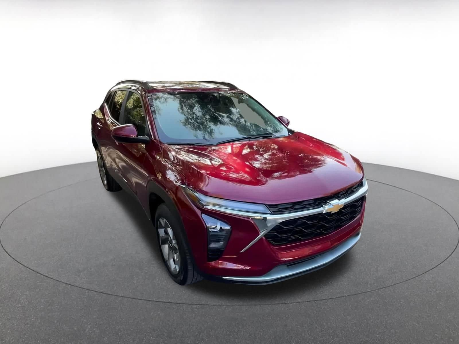 Thumbnail: 2025 Chevrolet Trax - 3