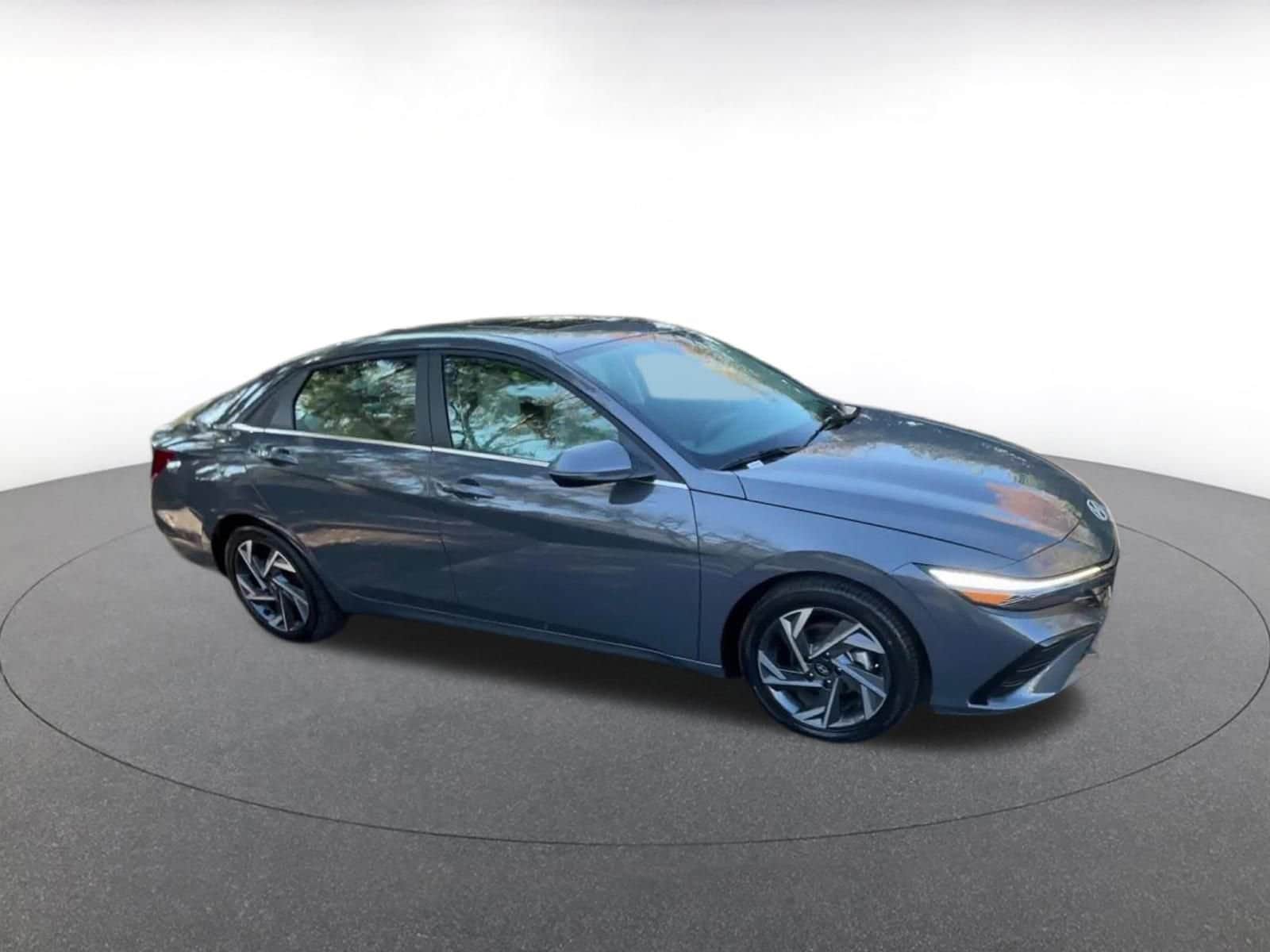 Thumbnail: 2025 Hyundai Elantra - 2