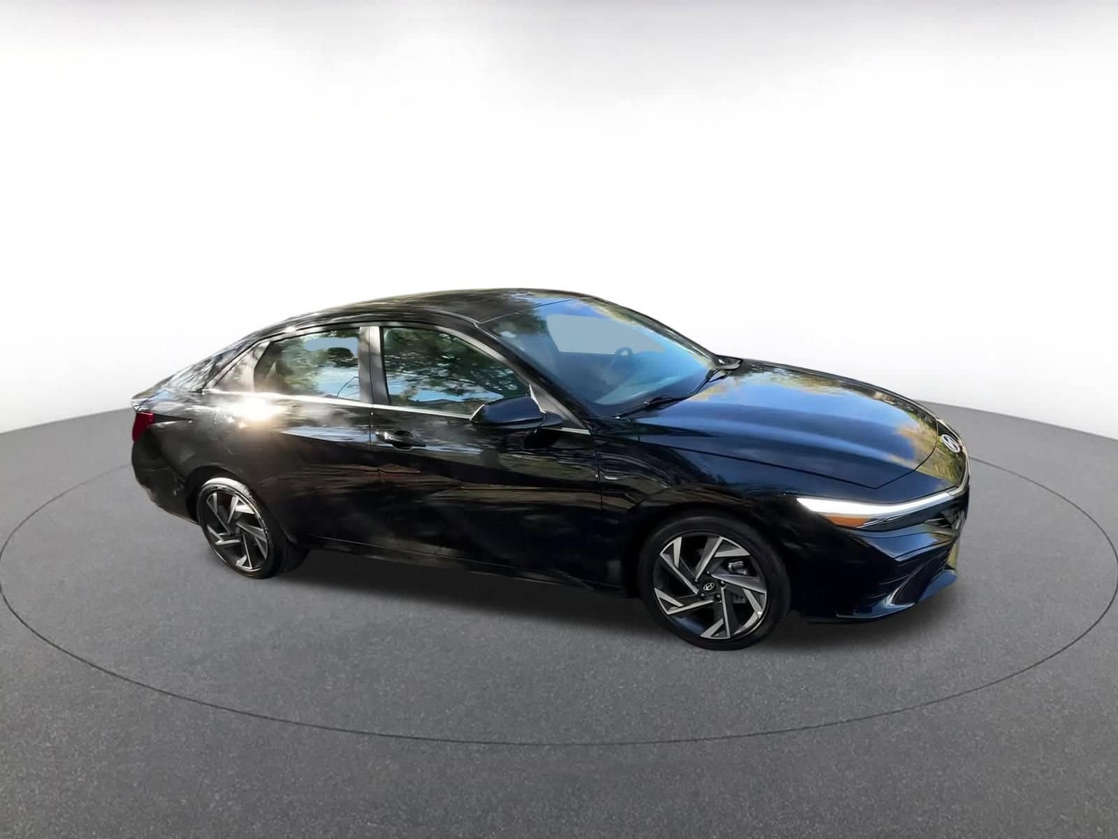 Thumbnail: 2025 Hyundai Elantra - 2