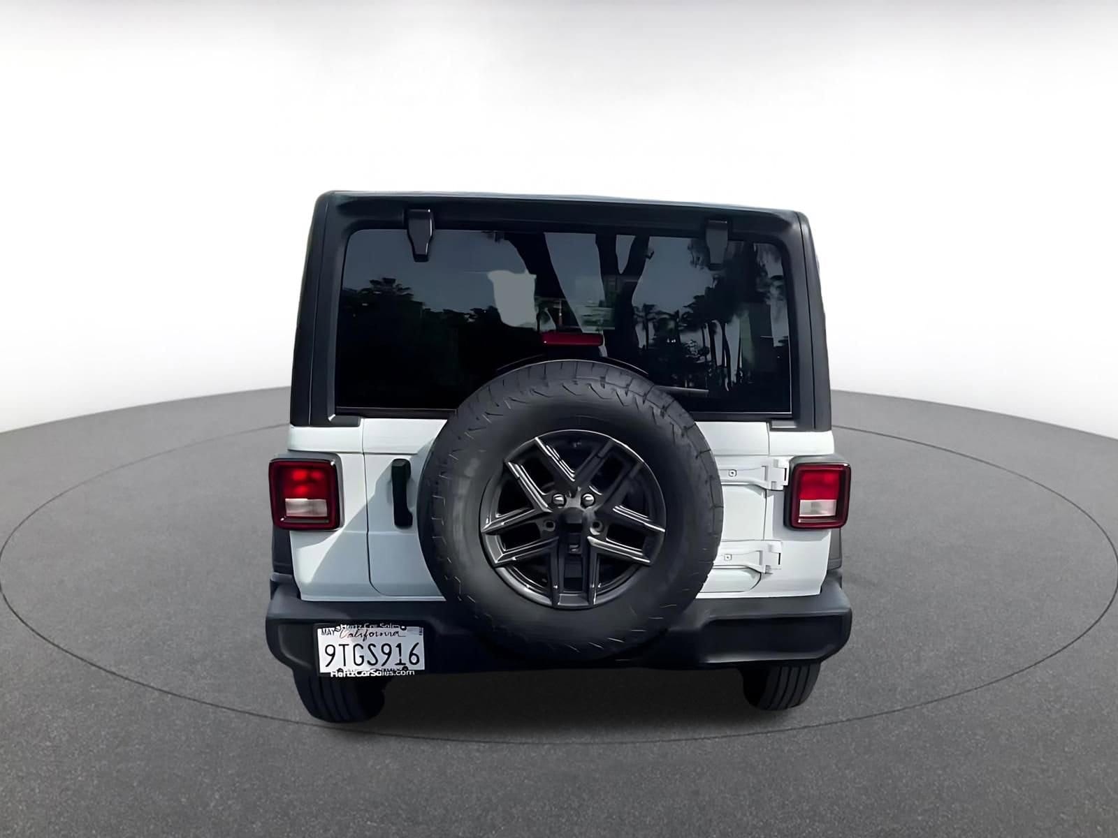 Thumbnail: 2025 Jeep Wrangler - 11