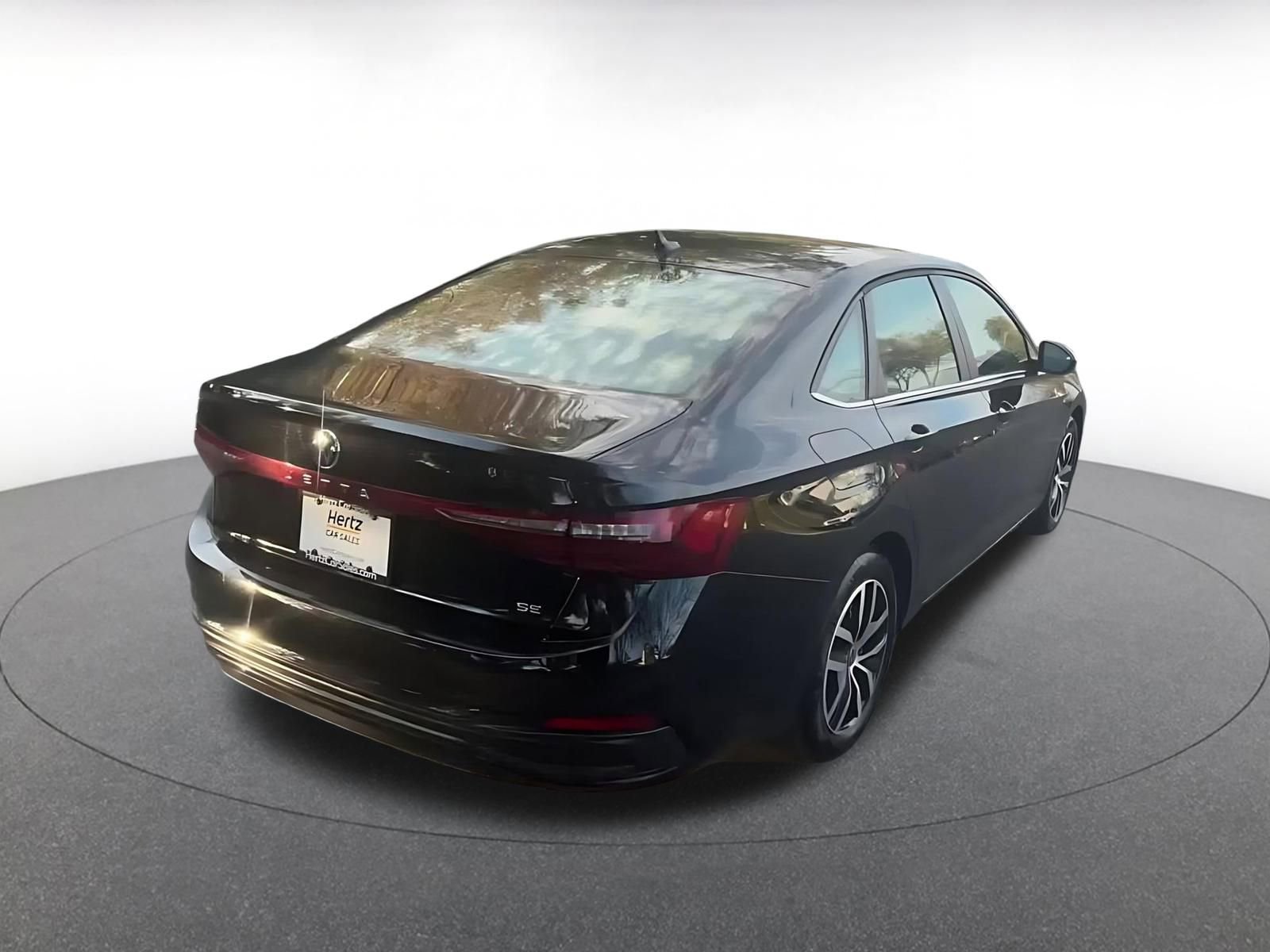 Thumbnail: 2025 Volkswagen Jetta - 14