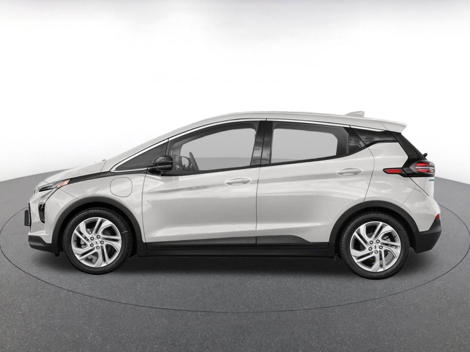 Thumbnail: 2023 Chevrolet Bolt EV - 3