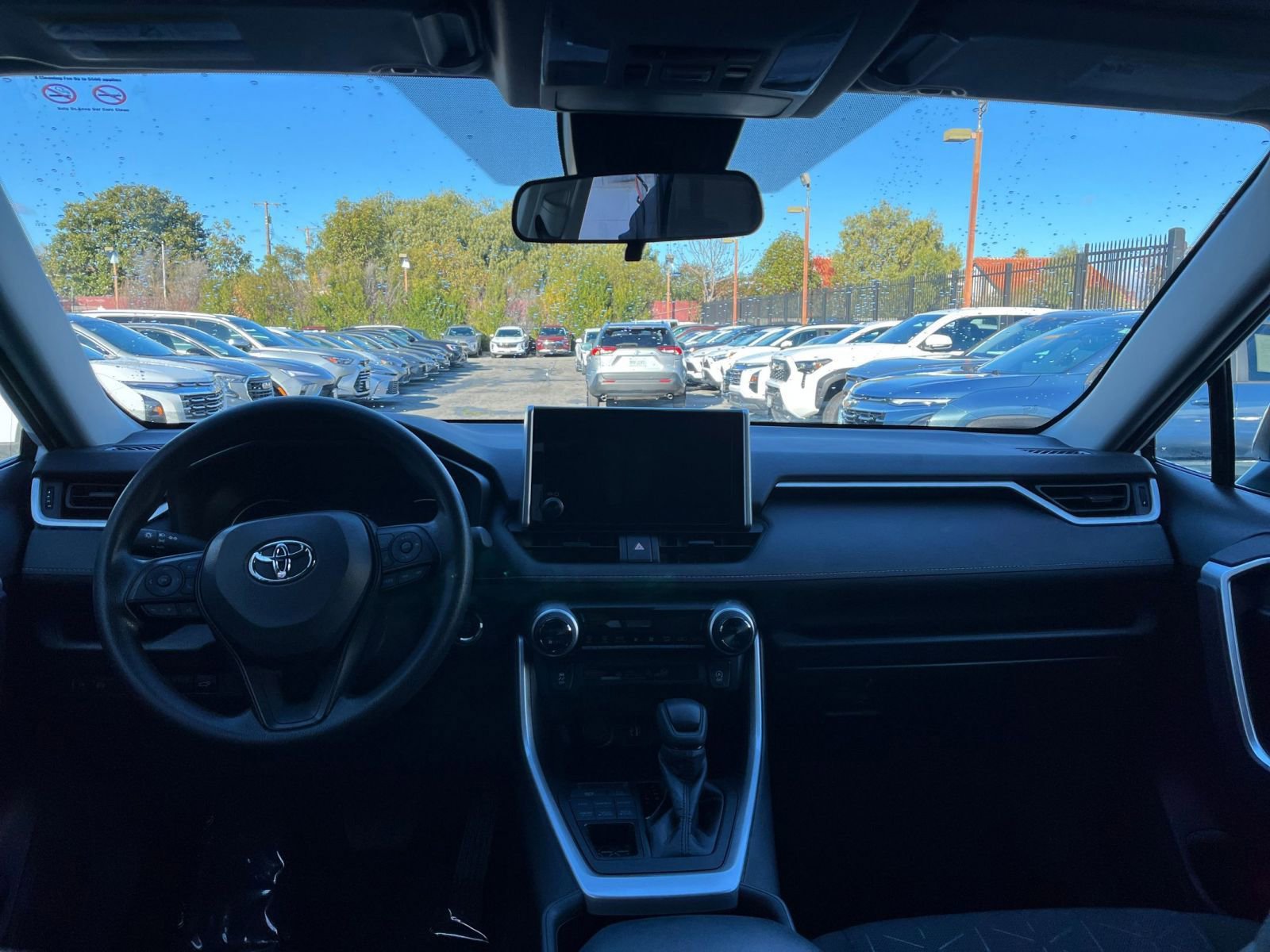 Thumbnail: 2025 Toyota RAV4 - 33