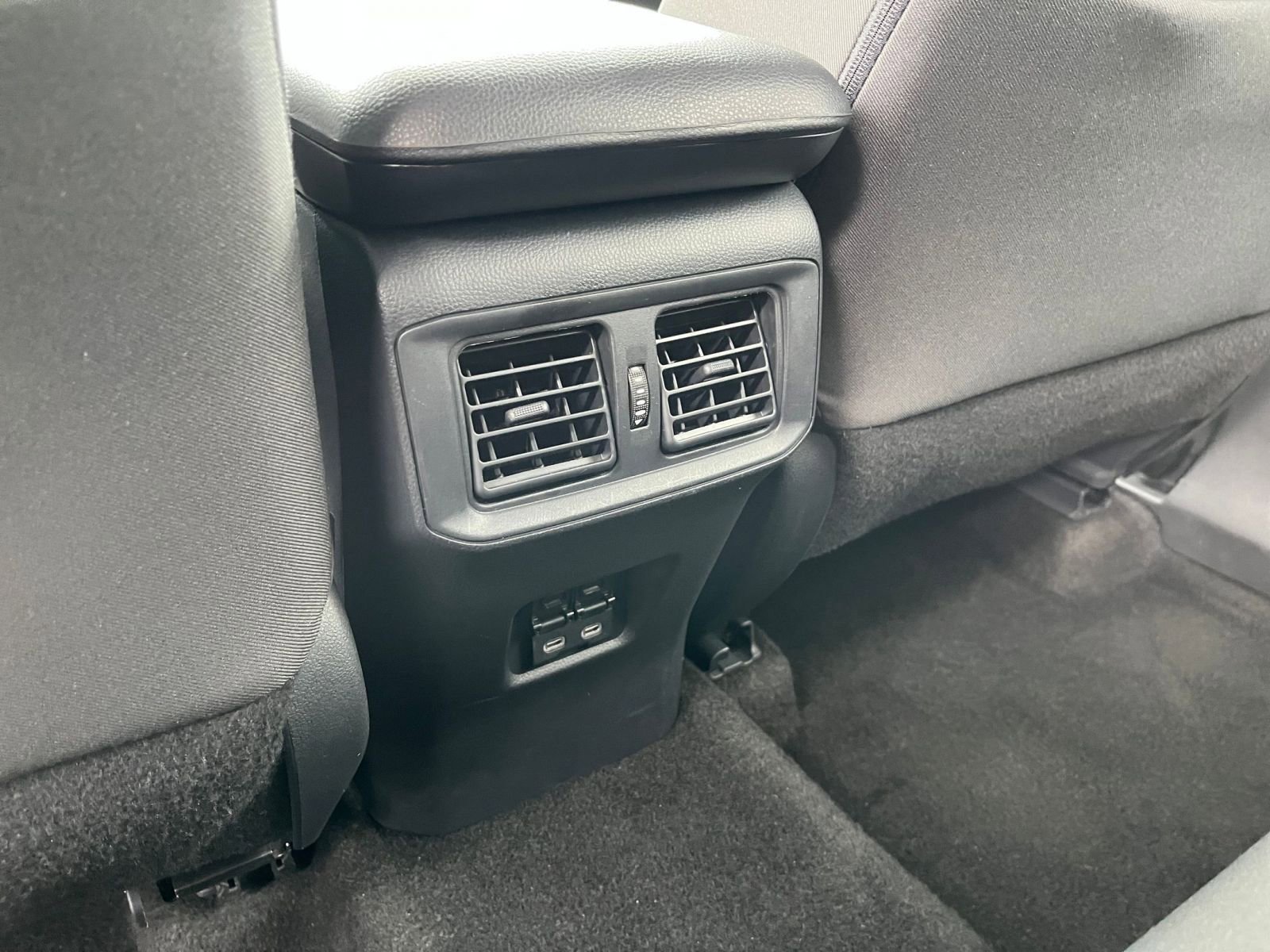 Thumbnail: 2025 Toyota RAV4 - 24