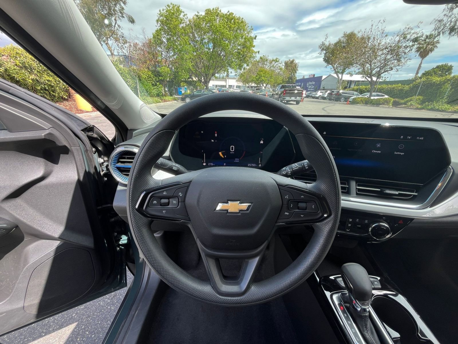 Thumbnail: 2025 Chevrolet Trax - 33