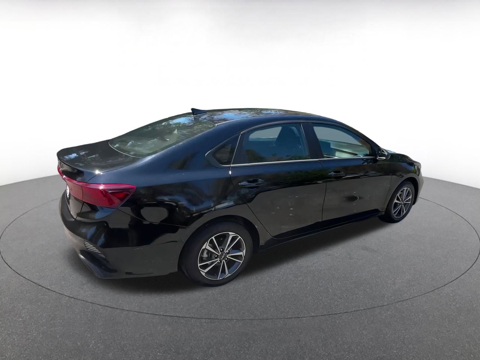 Thumbnail: 2024 Kia Forte - 12