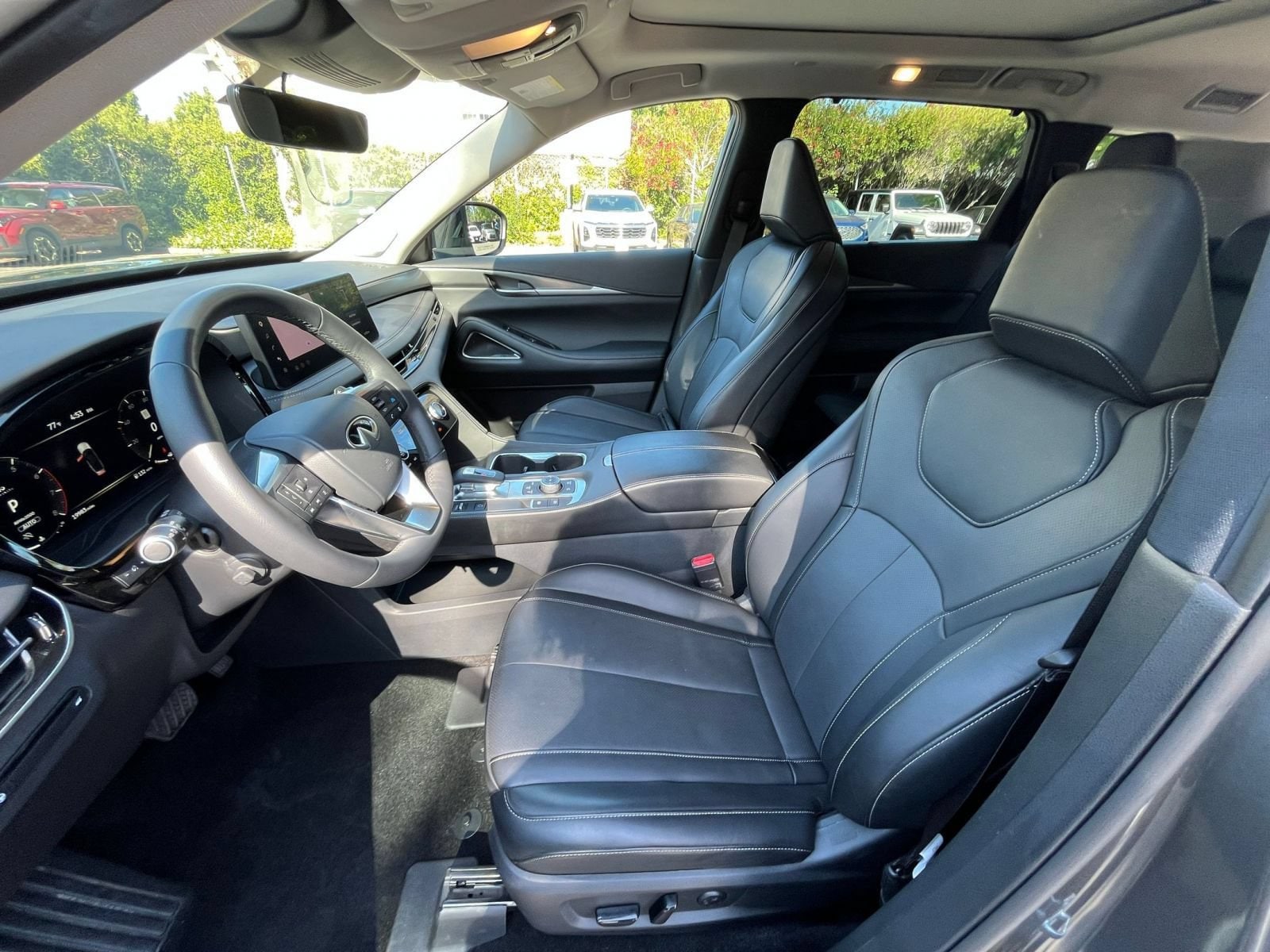 Thumbnail: 2026 INFINITI QX60 - 30