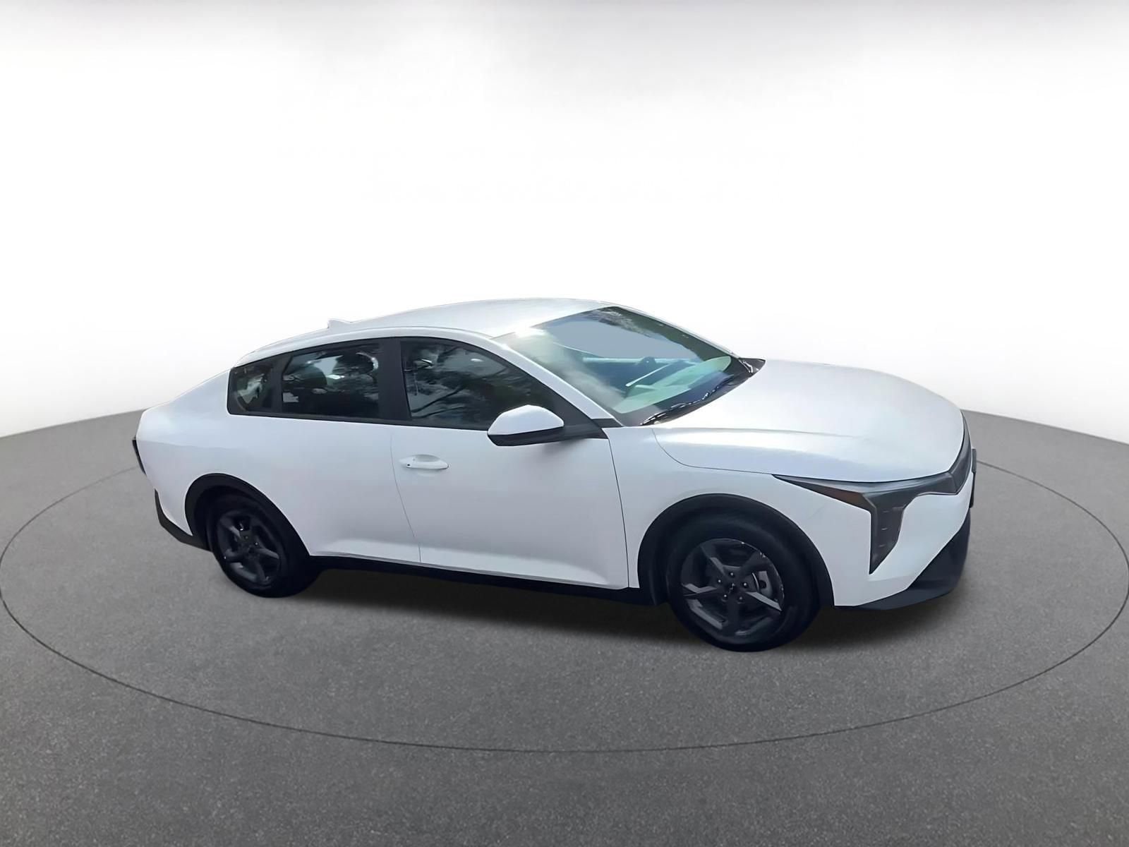 Thumbnail: 2025 Kia K4 - 2