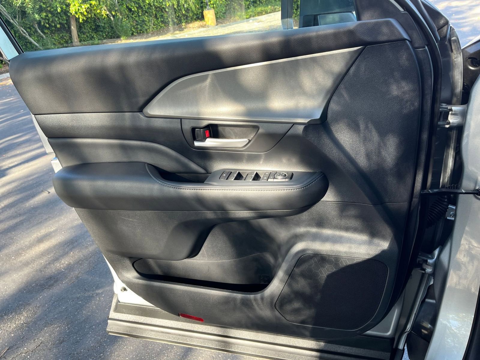 Thumbnail: 2025 Toyota Grand Highlander - 21