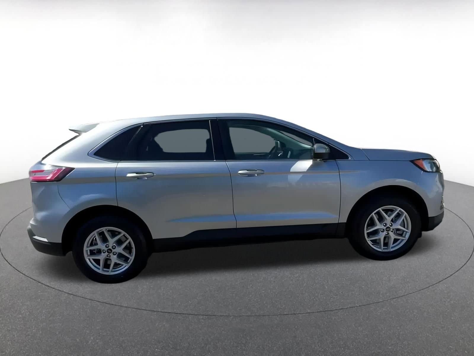 Thumbnail: 2024 Ford Edge - 16