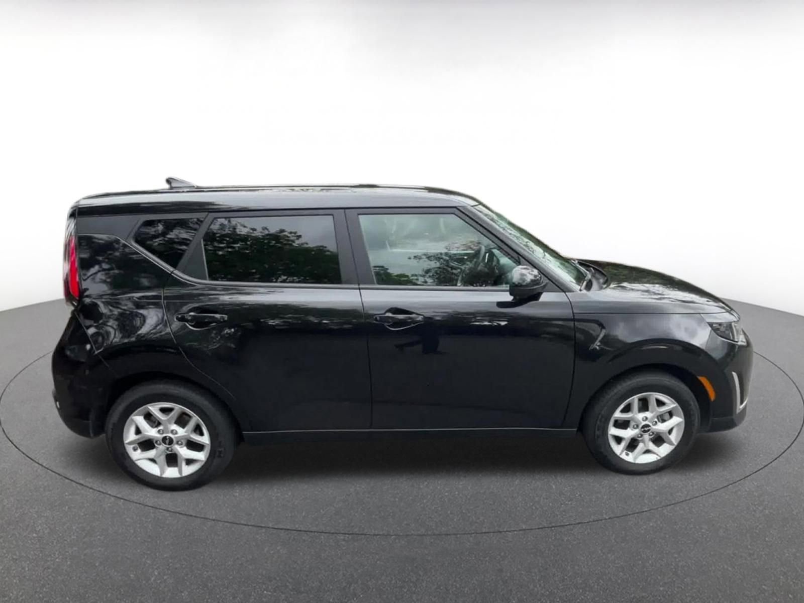 Thumbnail: 2025 Kia Soul - 16