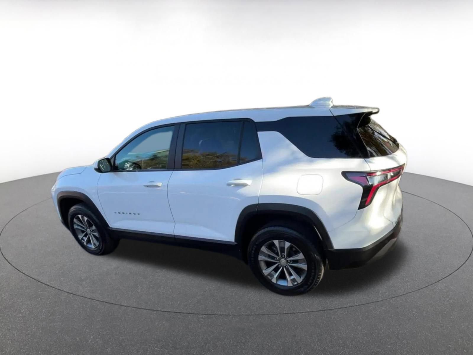 Thumbnail: 2025 Chevrolet Equinox - 10