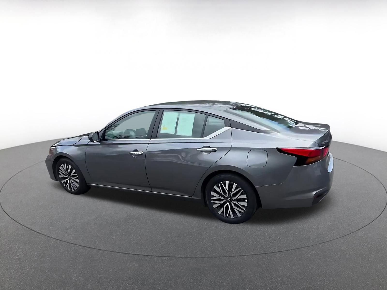 Thumbnail: 2025 Nissan Altima - 10