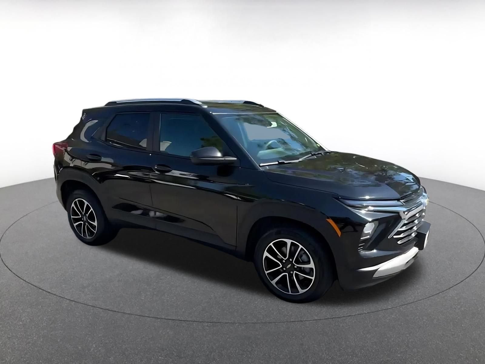 Thumbnail: 2025 Chevrolet TrailBlazer - 2