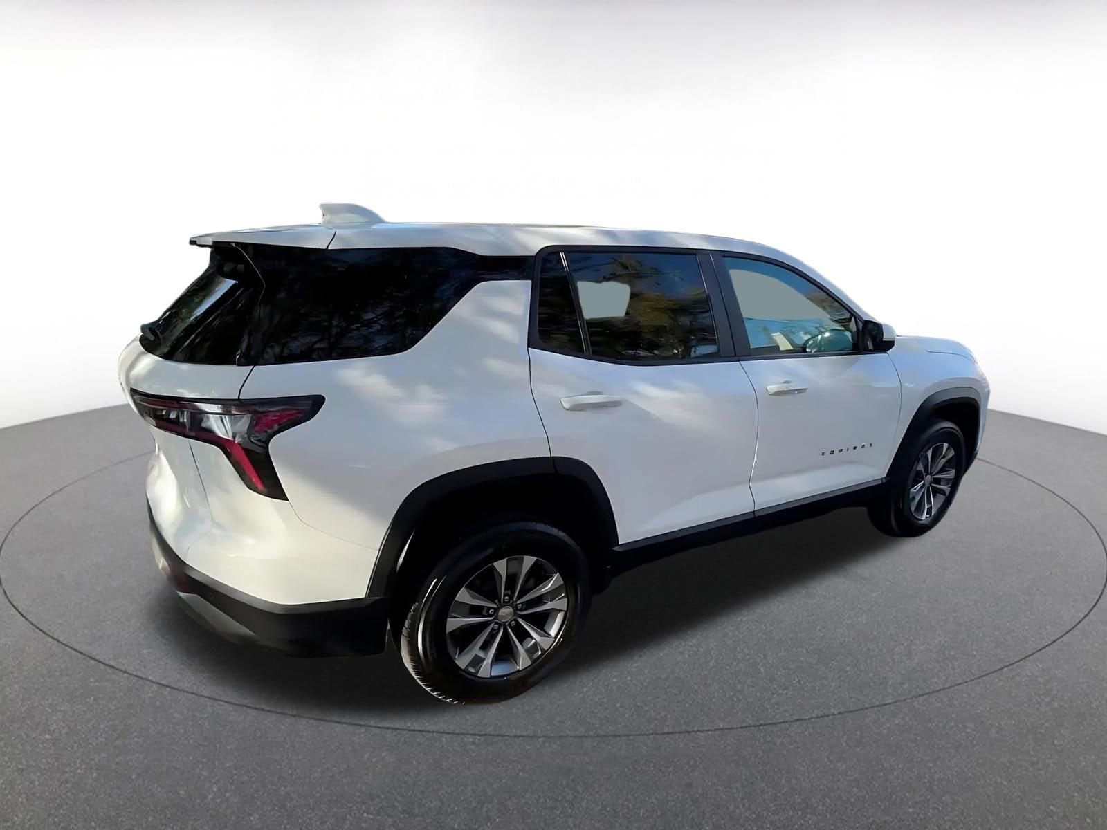 Thumbnail: 2025 Chevrolet Equinox - 15