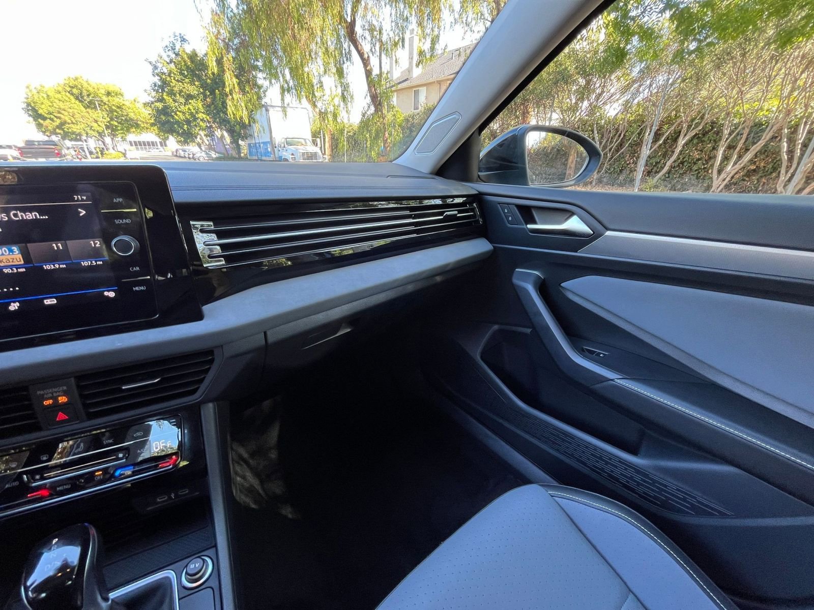 Thumbnail: 2025 Volkswagen Jetta - 34