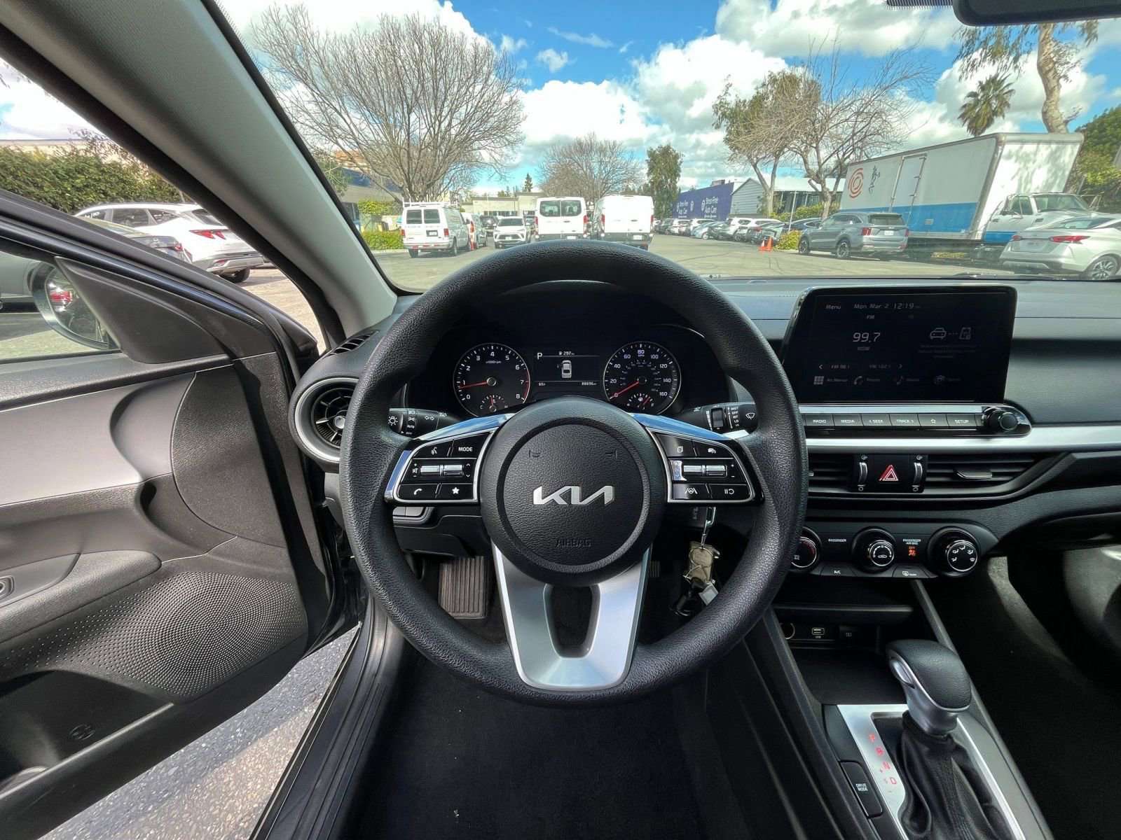 Thumbnail: 2024 Kia Forte - 32