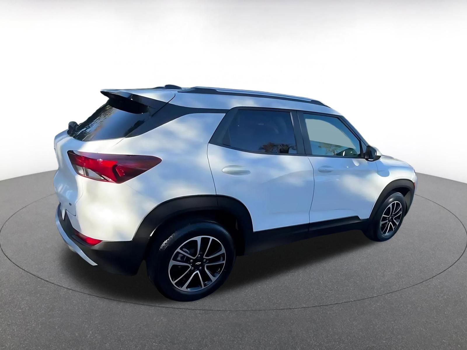 Thumbnail: 2025 Chevrolet TrailBlazer - 15