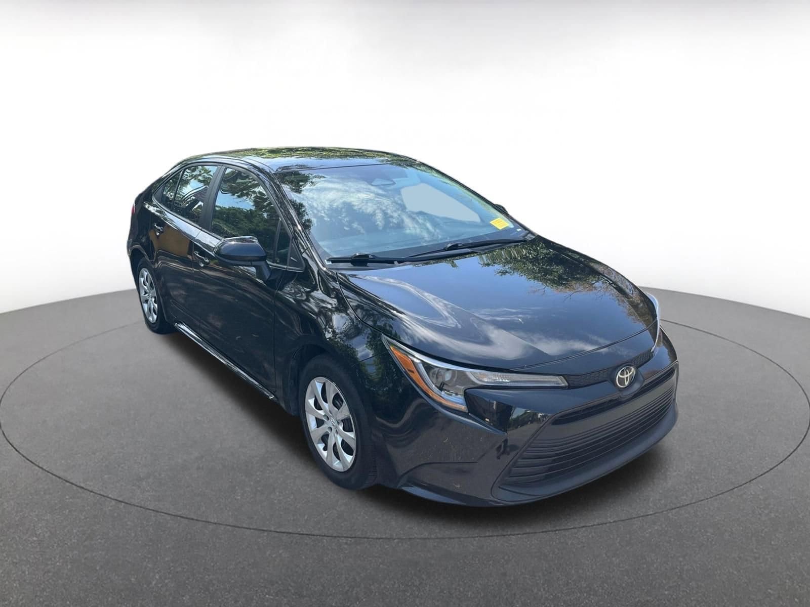 Thumbnail: 2025 Toyota Corolla - 1