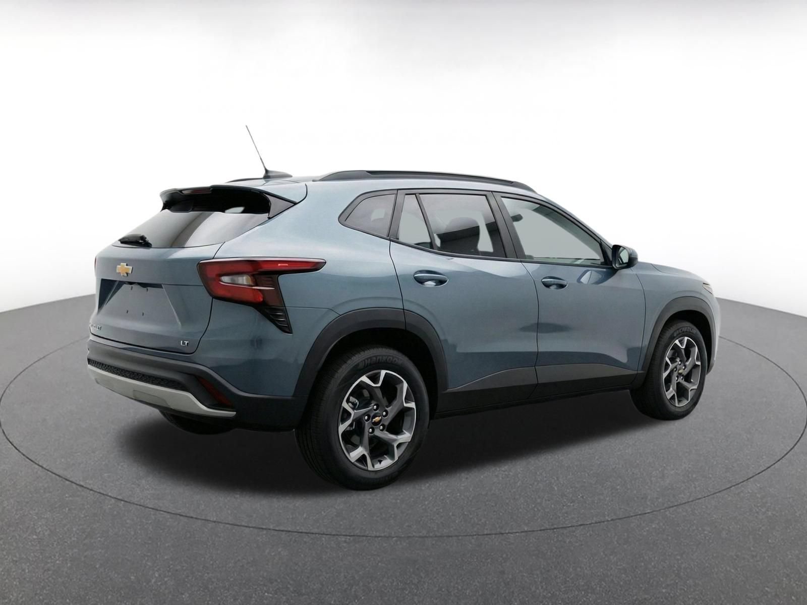 Thumbnail: 2025 Chevrolet Trax - 11