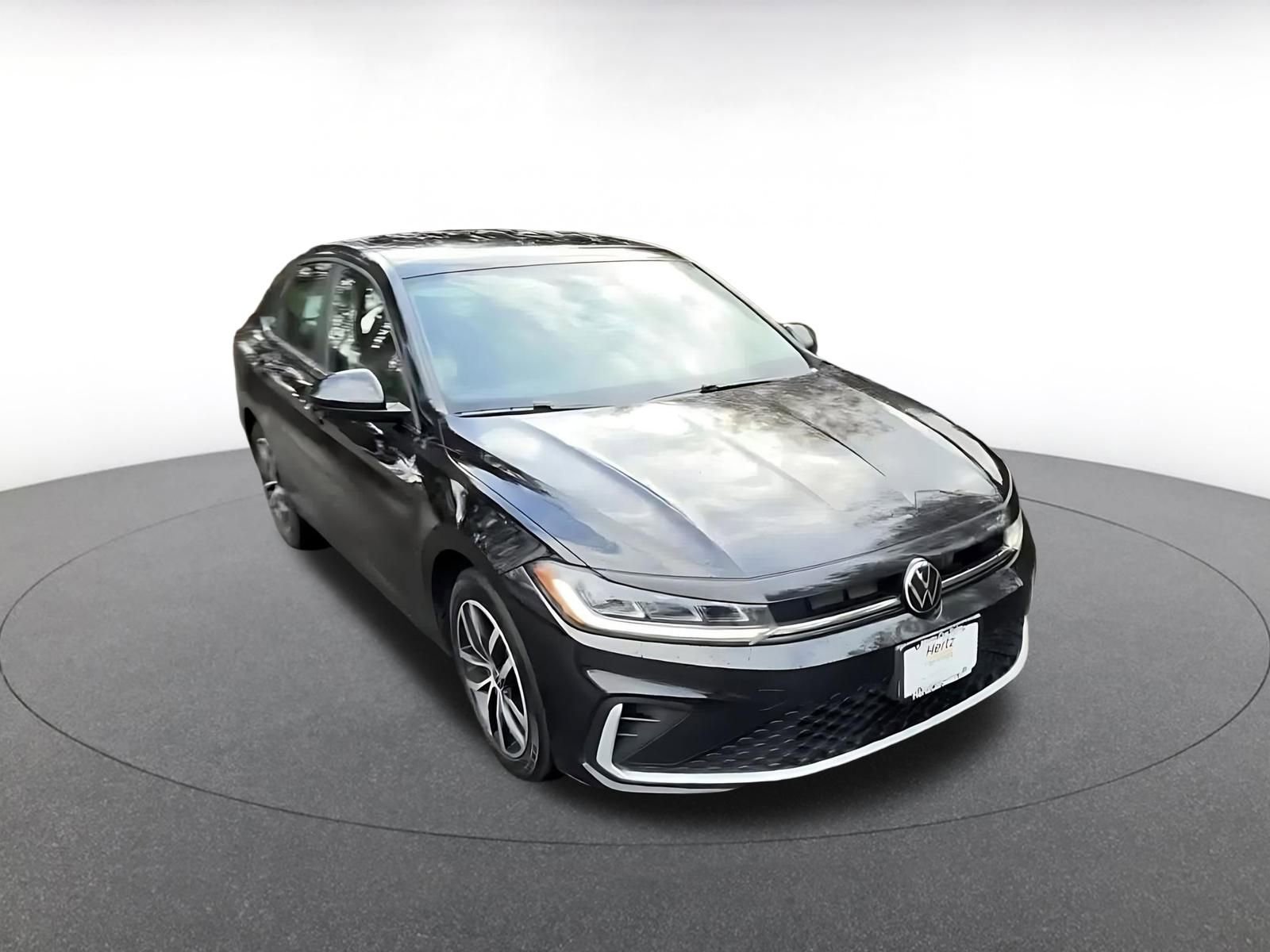 Thumbnail: 2025 Volkswagen Jetta - 3