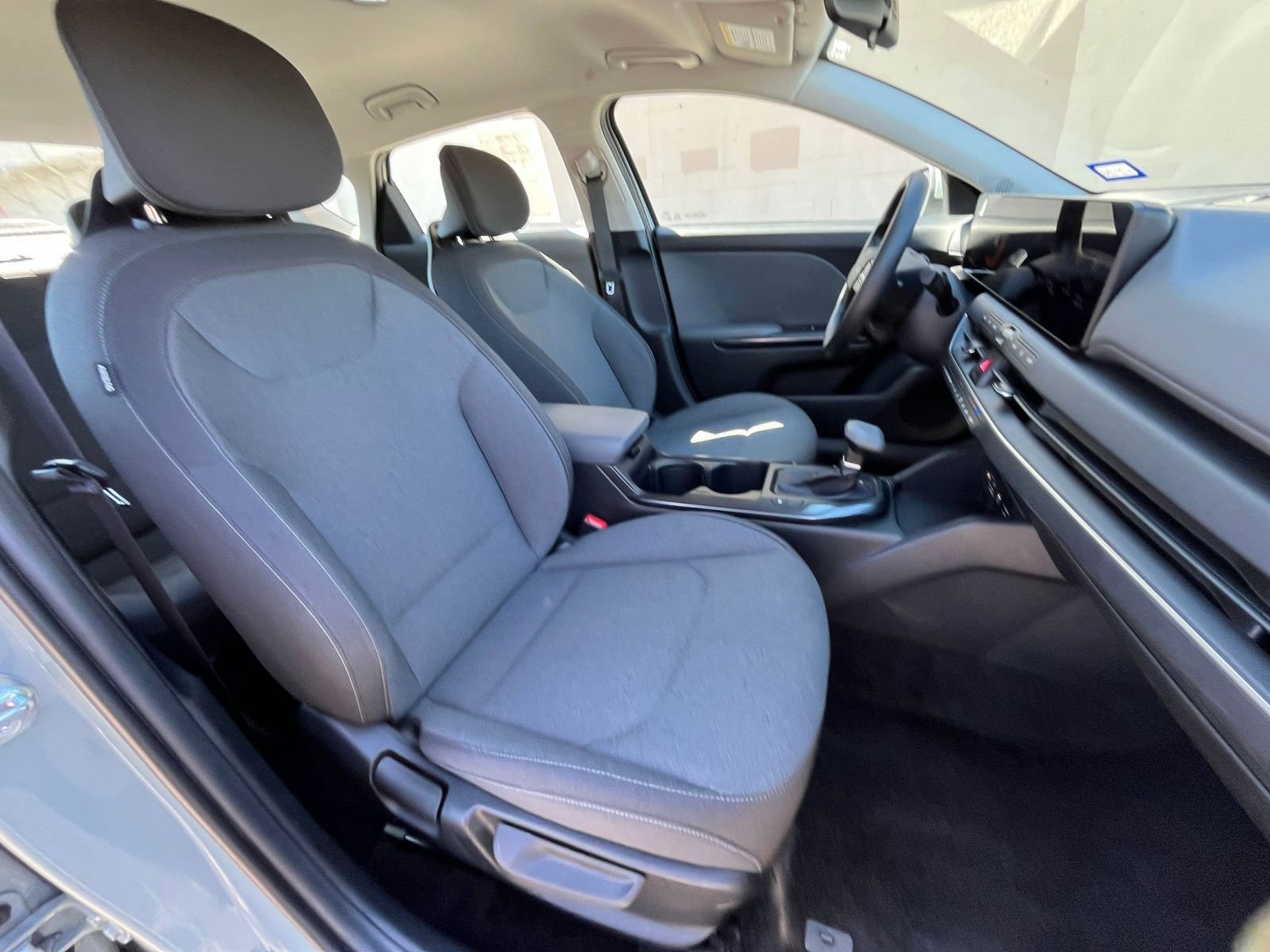 Thumbnail: 2025 Kia K4 - 35