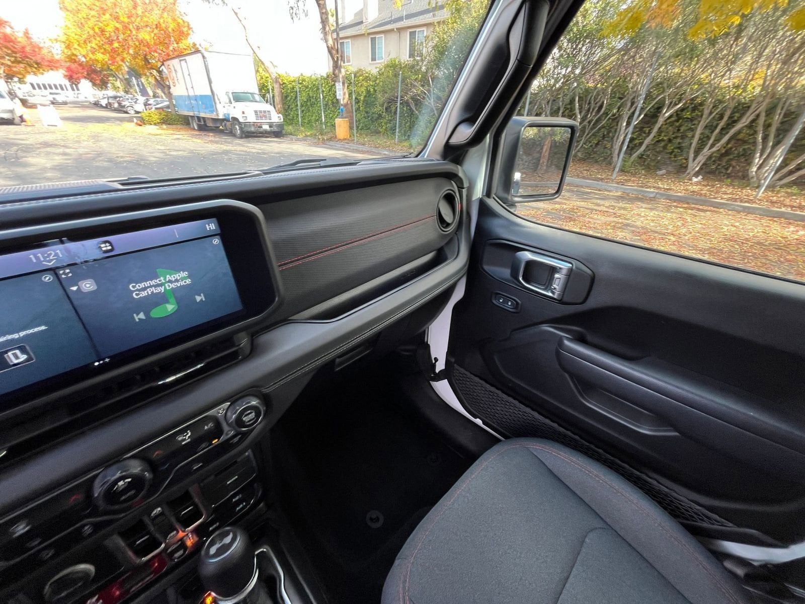 Thumbnail: 2025 Jeep Wrangler - 34