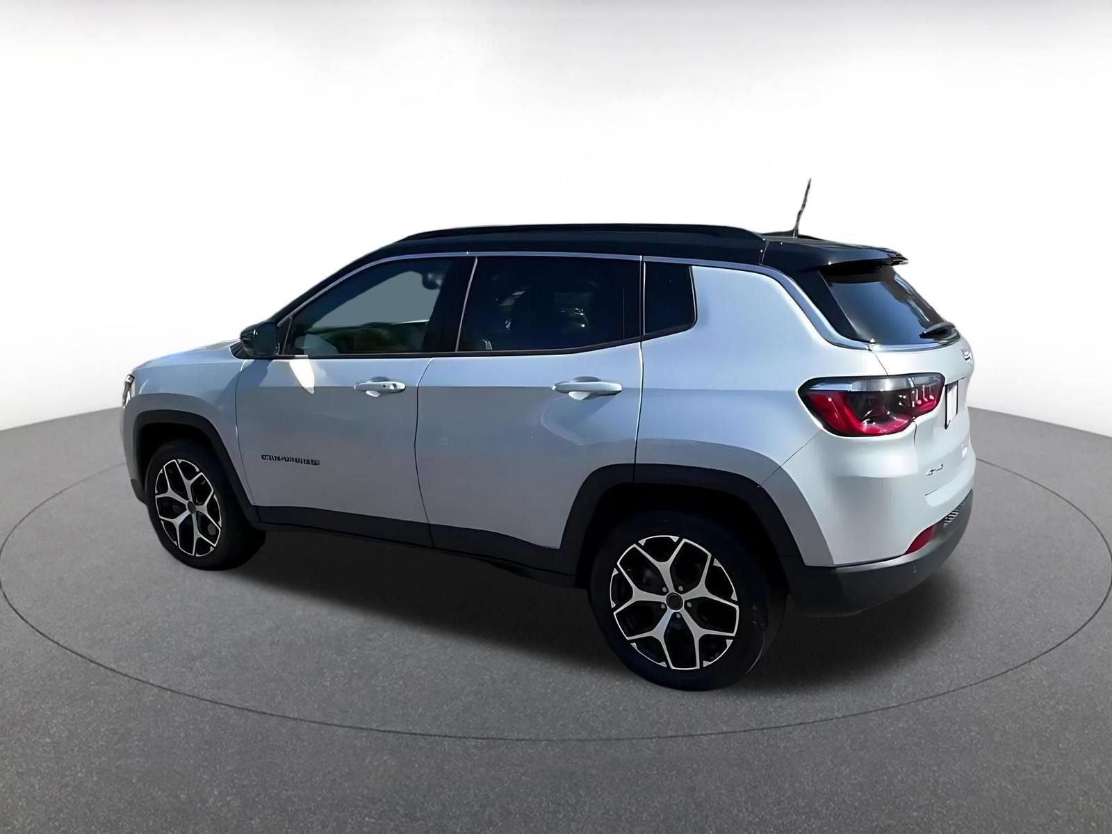 Thumbnail: 2025 Jeep Compass - 8