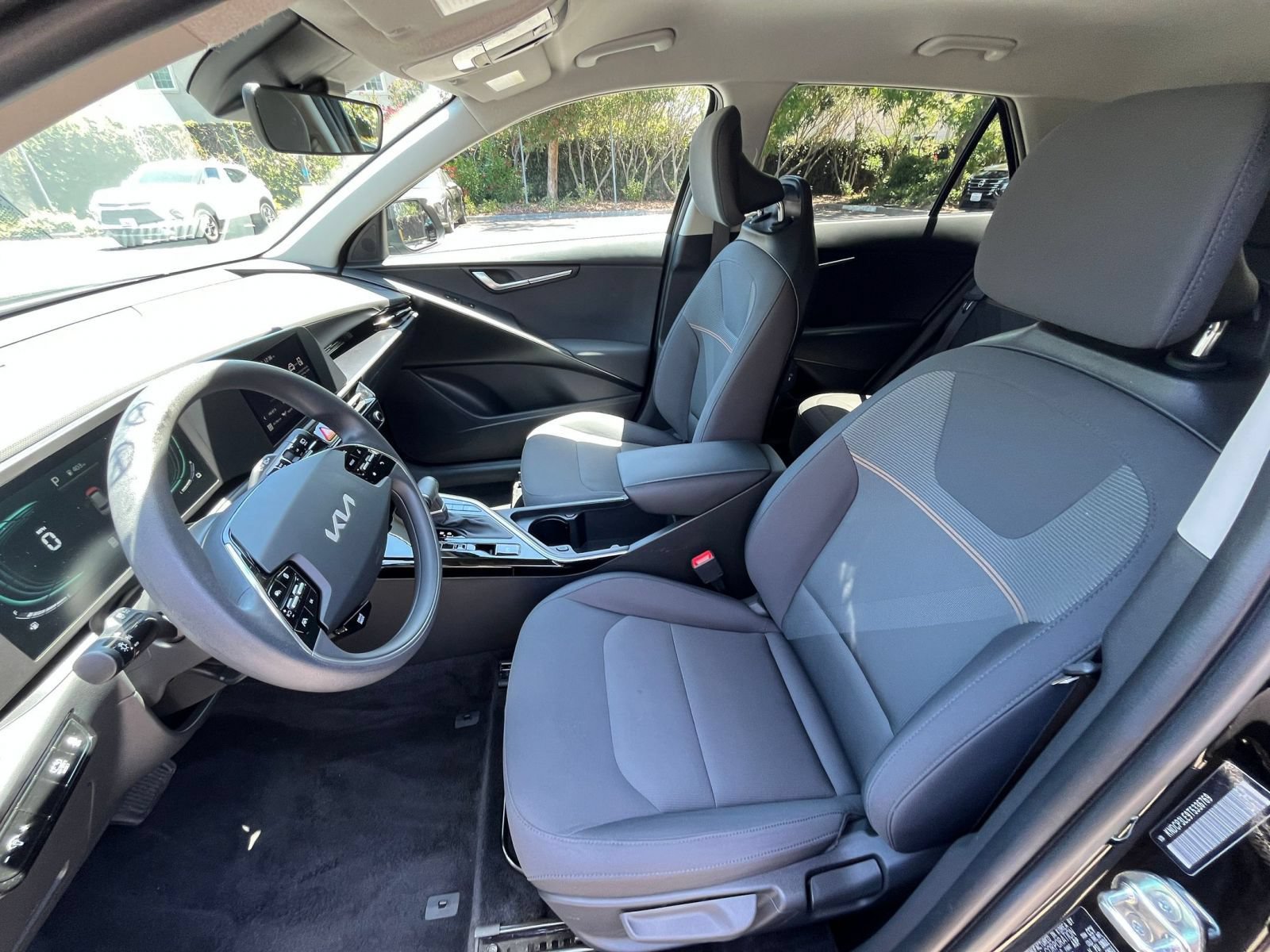 Thumbnail: 2026 Kia Niro - 24