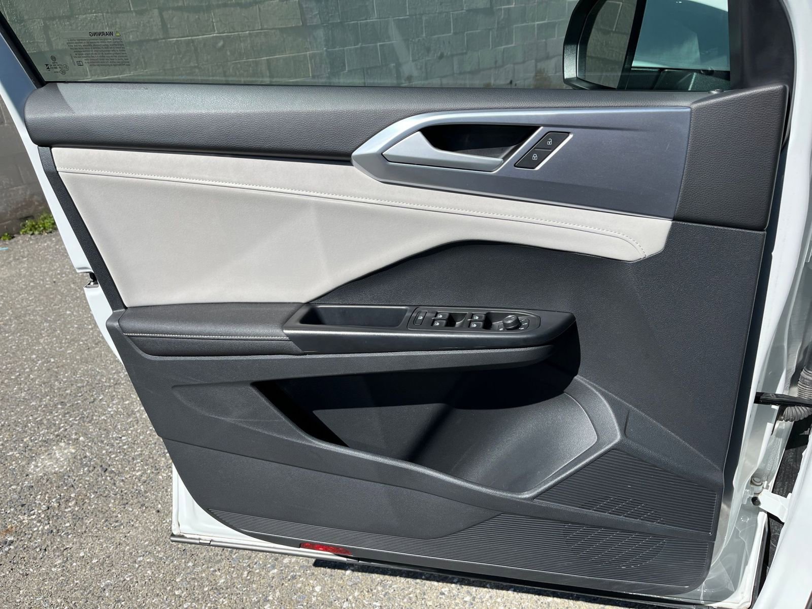 Thumbnail: 2025 Volkswagen Taos - 18