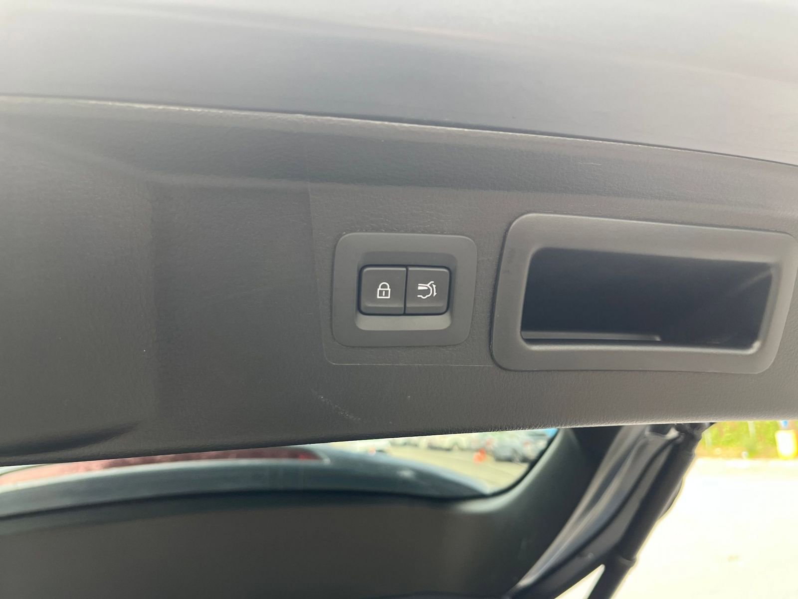 Thumbnail: 2025 Mazda CX-50 - 22